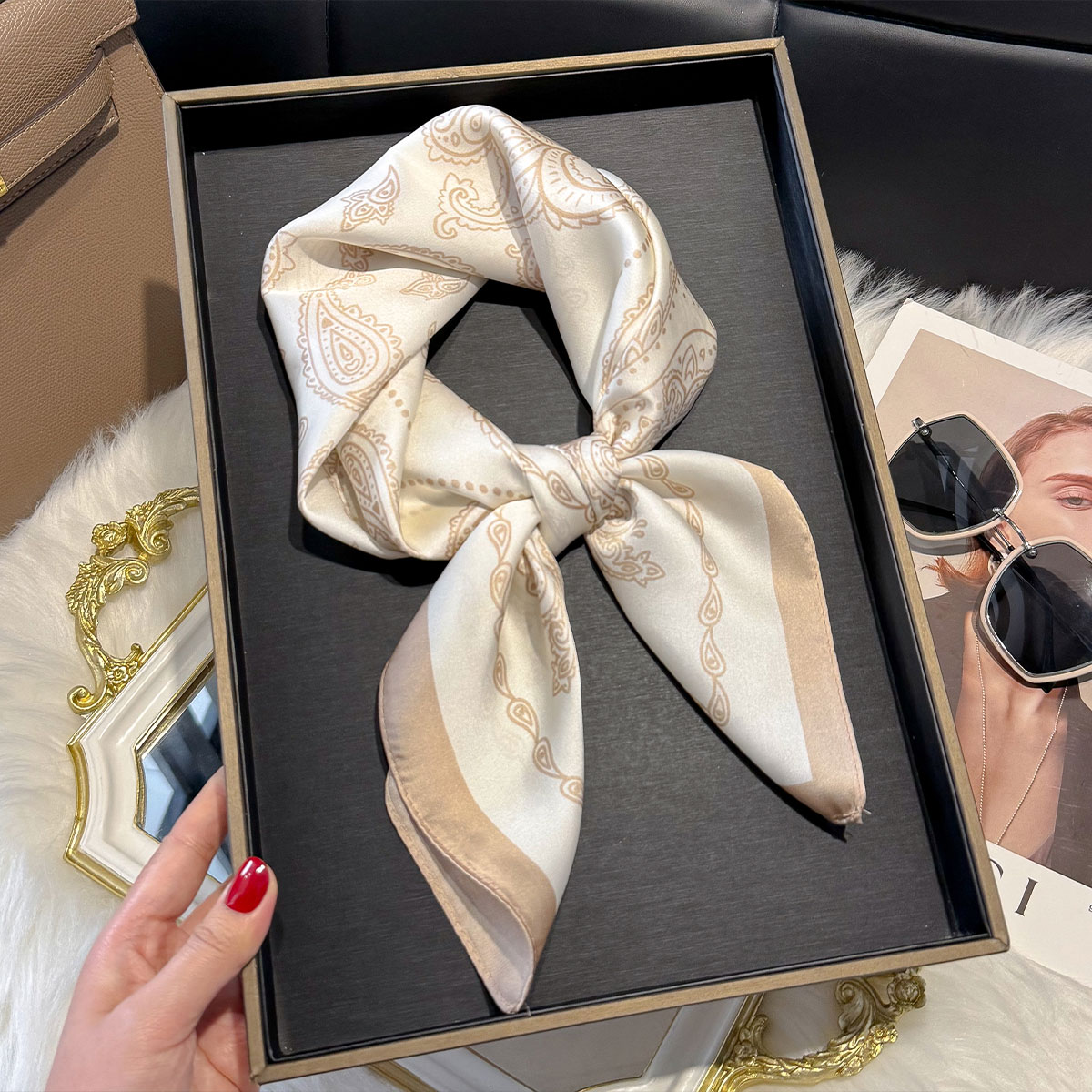 Scarf Silk Square - Модный женский шарф 70x70 см, шелковый