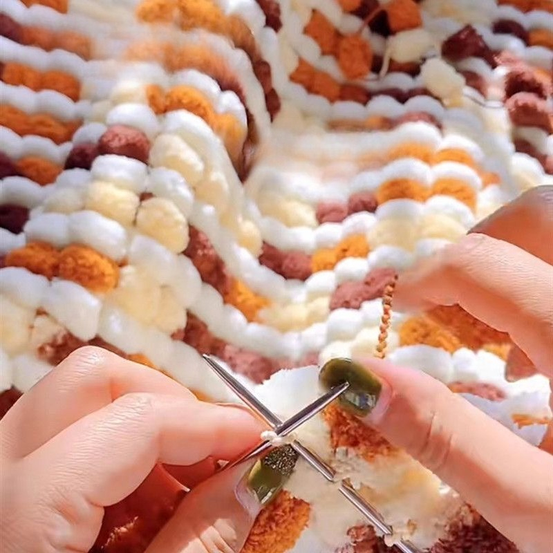 100 г пряжи Pom Pom, разноцвет – обзор и цена Woven Scarf Blanket
